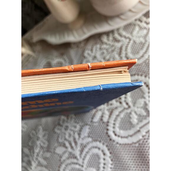 1984 Flip Comic Book: The Time Machine & Treasure Island - Picture 2 of 9